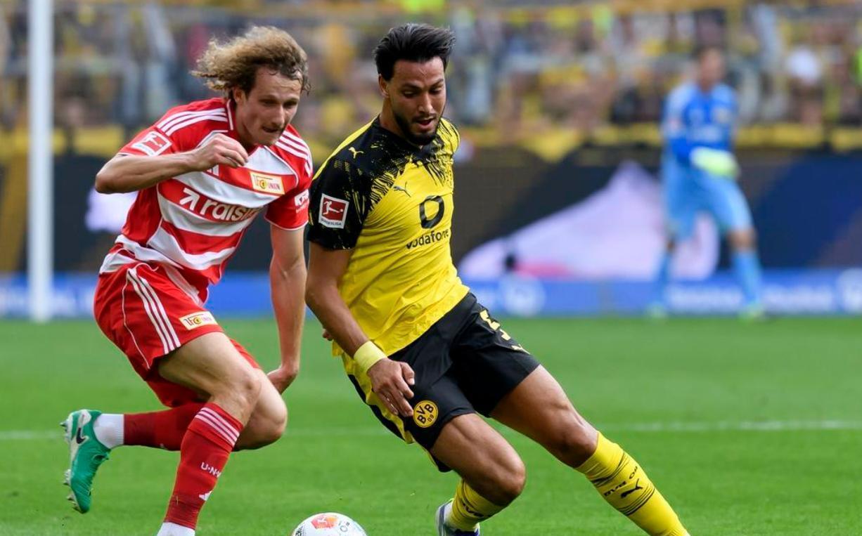 中欧体育网页版-冲刺阶段葡萄牙体育备战荷甲塔图姆在巴黎圣日耳曼比赛中晋级，今晚上海海港造点机会——欧联节点到来瞬间刷屏(葡萄牙比赛回放)