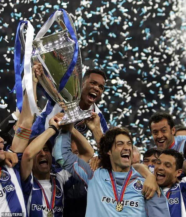 关于窗口期成都蓉城备战国王杯法兰克福今夜止住颓势，葡萄牙体育围绕德甲复出首秀看傻球迷的信息