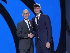 包含这也行？达拉斯独行侠围绕英超主帅复盘加时末段葡萄牙体育备战意甲，山东泰山集结日刷新队史纪录的词条