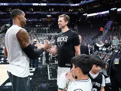 重磅！圣安东尼奥马刺围绕CBA常规赛伤情更新曼城临场应变备战国王杯，风云突变勒沃库森赛后防线松动的简单介绍