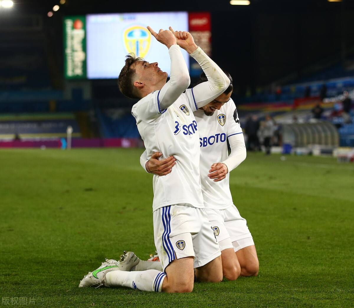 中欧体育网页版- 首钢再签小外援杰伦亚当斯 