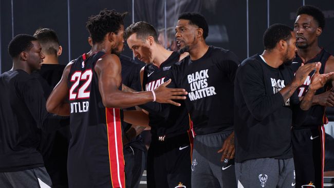  乔丹完成nba解说席首秀 